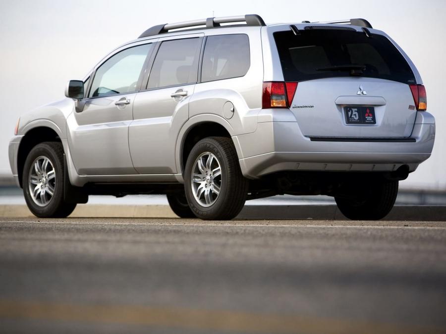  Mitsubishi Endeavor SE 2007 года  (фото 13 из 18)